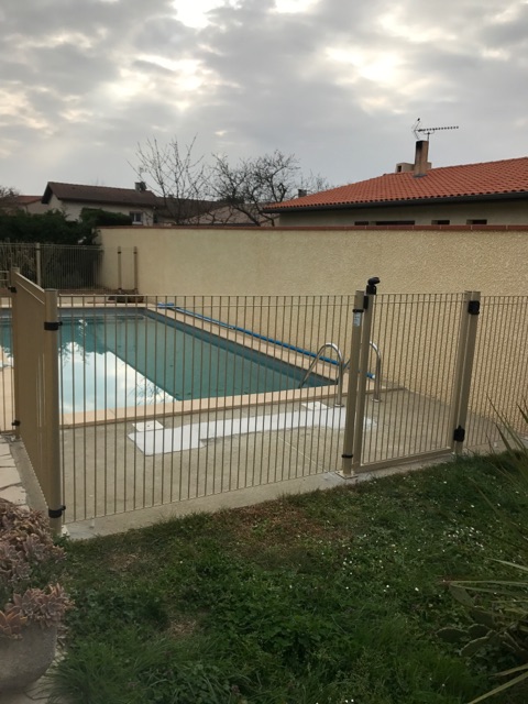 3 clôture piscine décorella beige champagne