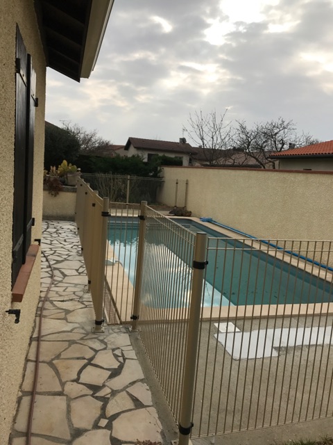 clôture Piscine à barreaudage